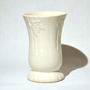 Hull or McCoy wthite stoneware vase