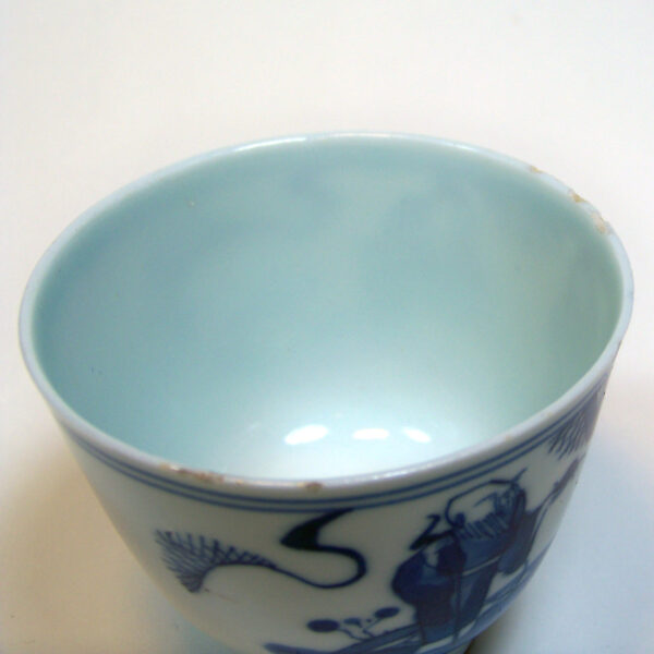 Blue and White Kangxi Wine Cup rim detail