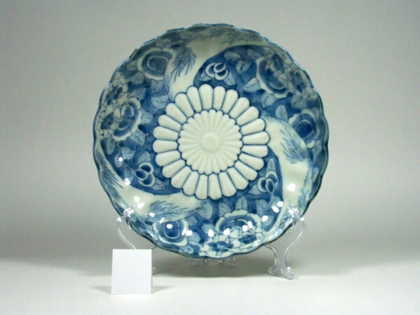 Japanese mon plate blue and white