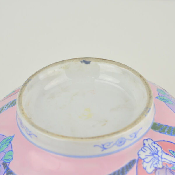Pink enamel Chinese bowl with flower decorations base