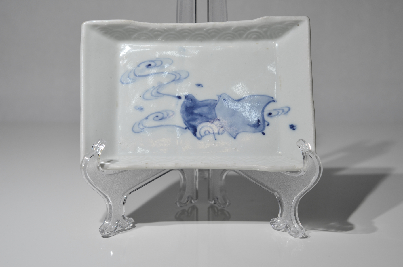 Shoki-1-for-site Shoki Imari rectangle dish with plover and waves motif